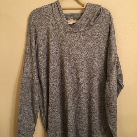 Old Navy Sweaters - Old Navy XXL active wear hooded sweater.